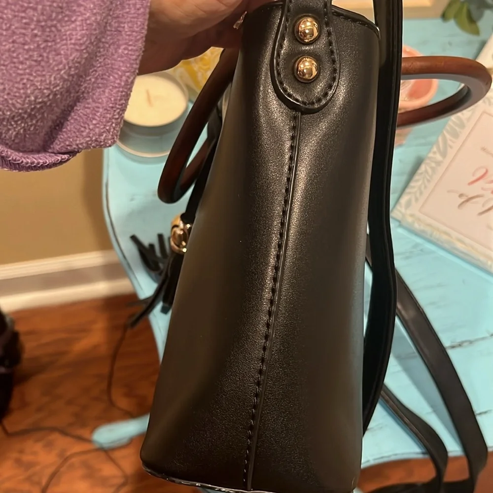 Love Trove 💗 Vegan Handbag + Crossbody, Black, EUC - Picture 9 of 9